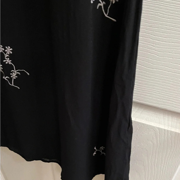 BLACK~VINTAGE~MIDI~FLORAL ACCENT DESIGN~SLEEVELESS~ 10 - Picture 6 of 8
